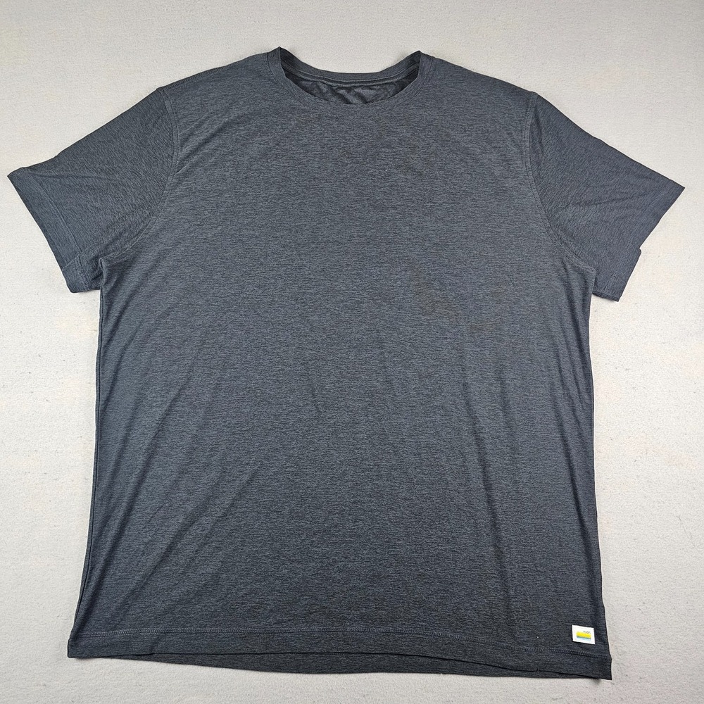 Vuori Strato Tech Tee Shirt Mens Gray Short Sleeve Performance Athletic Casual